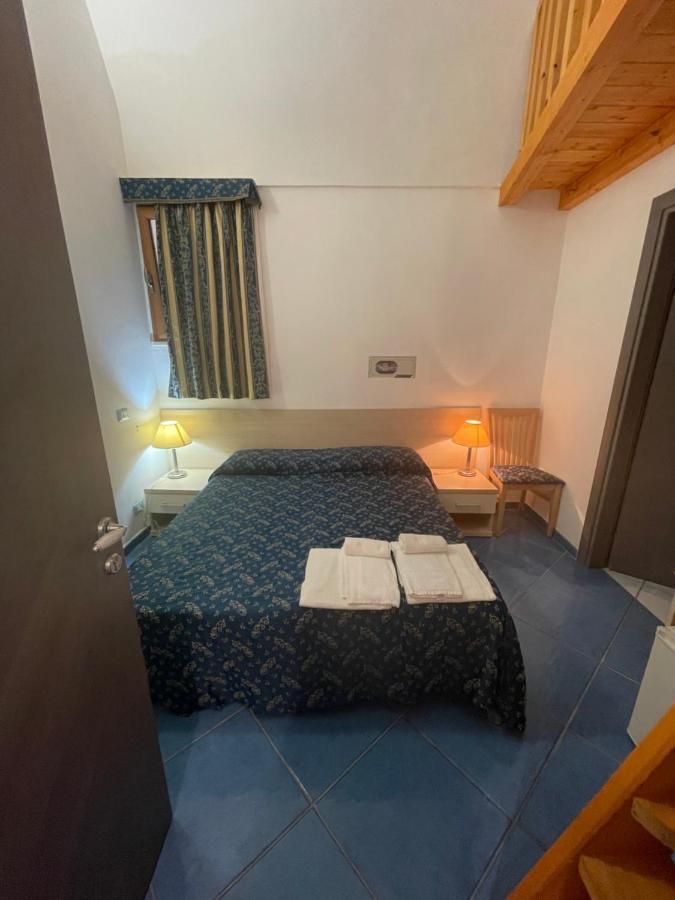 B&B La Terrazza Sul Porto 폰차 외부 사진