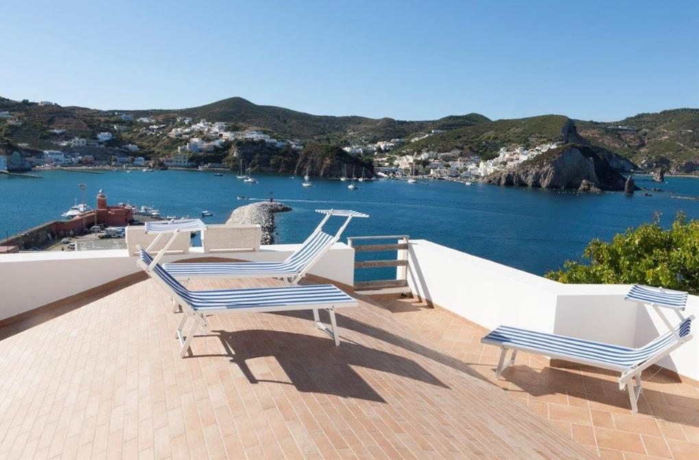 B&B La Terrazza Sul Porto 폰차 외부 사진